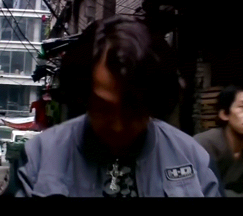 牌子班尼路.gif