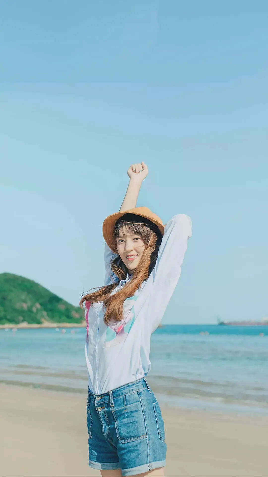 海滩2_&_9a976f14-b227-44d5-ac41-8f4803a2bc25.webp