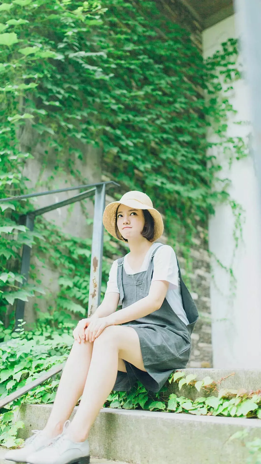 草帽女孩8_&_6bf89999-6bec-40c1-b7bd-c0cd14f9dee0.webp